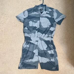 Short sleeve camo jumpsuit